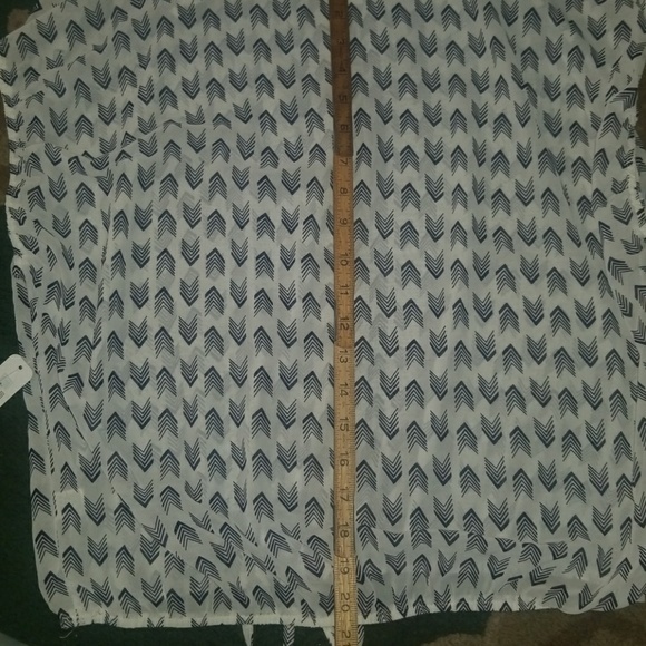 Charming Charlie blouse - Picture 6 of 6